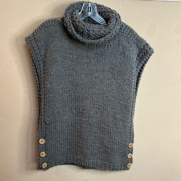 Charcoal Gray Turtleneck Cowl-neck Chunky Knit Vest Sweater - Picture 3 of 6